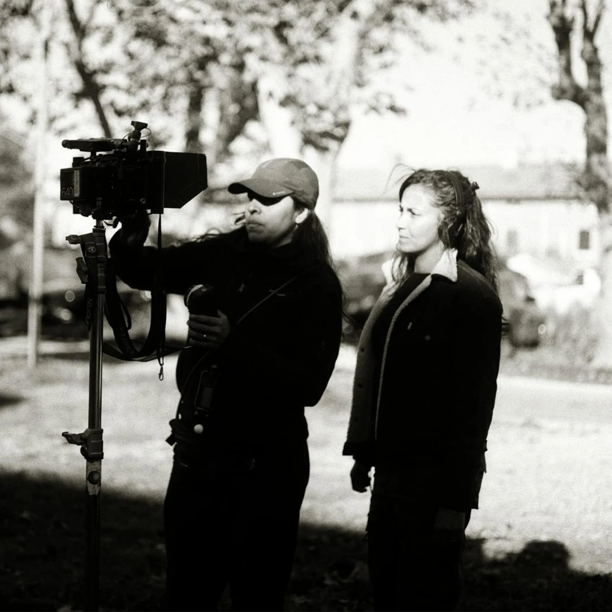 Naoile Ji avec son assistante lors d'un tournage